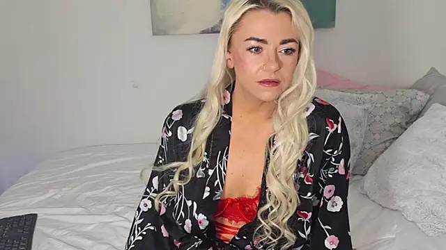 kinkylilsweetie online show from January 13, 7:57 am