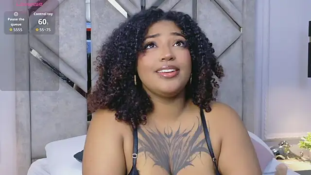 Cristal-Jonnes online show from April 6, 3:04 am