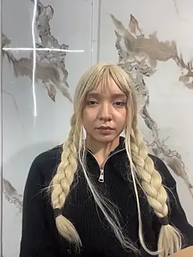 JuliethMoss online show from April 3, 9:51 am