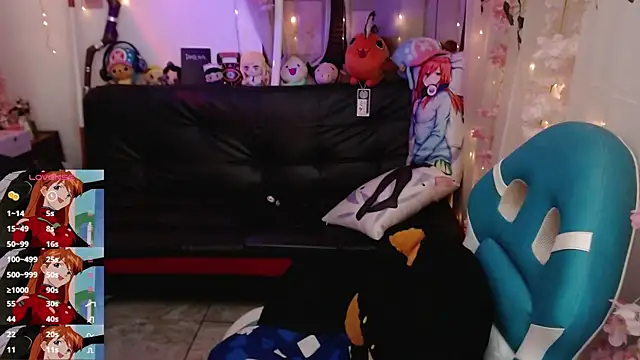 jadedelux  online show from May 31, 7:26 pm