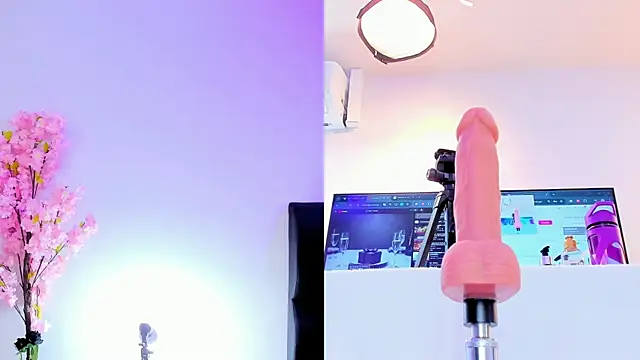 maily zanss online show from February 8, 7:39 pm