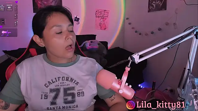 lila kitty81 online show from December 1, 6:35 pm