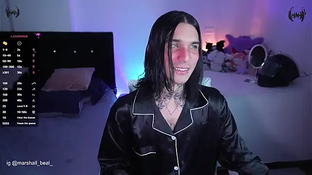 Snapshot of marshall__k chatting on June 15, 5:20 am marshall k online show from June 15, 5:20 am