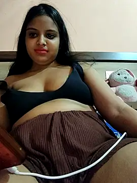 Snapshot of Maahhii_2 chatting on April 17, 9:51 pm Maahhii 2 online show from April 17, 9:51 pm