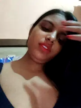 Snapshot of Maahhii_2 chatting on April 26, 1:20 pm Maahhii 2 online show from April 26, 1:20 pm