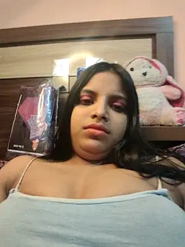 Snapshot of Maahhii_2 chatting on April 29, 8:04 pm Maahhii 2 online show from April 29, 8:04 pm