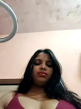 Snapshot of Maahhii_2 chatting on May 3, 7:42 pm Maahhii 2 online show from May 3, 7:42 pm