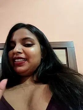 Snapshot of Maahhii_2 chatting on May 18, 4:07 am Maahhii 2 online show from May 18, 4:07 am