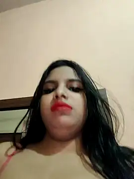 Snapshot of Maahhii_2 chatting on May 18, 9:20 pm Maahhii 2 online show from May 18, 9:20 pm
