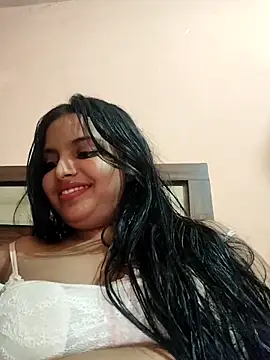 Snapshot of Maahhii_2 chatting on May 19, 9:10 pm Maahhii 2 online show from May 19, 9:10 pm