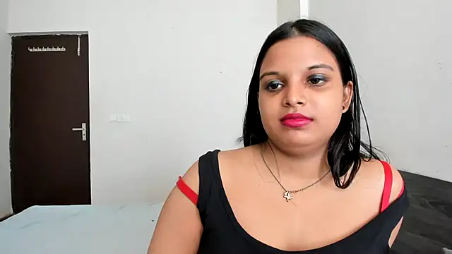 Snapshot of Maahhii_2 chatting on June 17, 5:32 am Maahhii 2 online show from June 17, 5:32 am