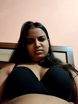 Snapshot of Maahhii_2 chatting on July 22, 7:27 pm Maahhii 2 online show from July 22, 7:27 pm