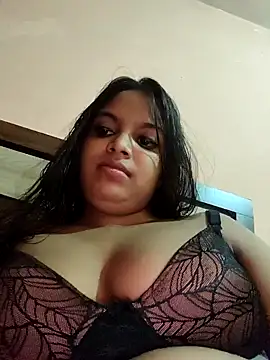 Snapshot of Maahhii_2 chatting on July 30, 7:57 pm Maahhii 2 online show from July 30, 7:57 pm