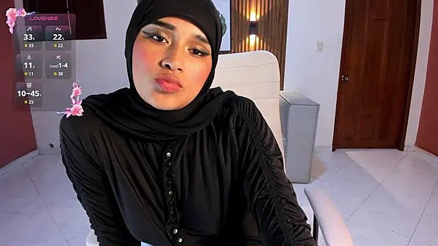 Snapshot of kayla_hasab chatting on September 23, 2:47 am kayla hasab online show from September 23, 2:47 am