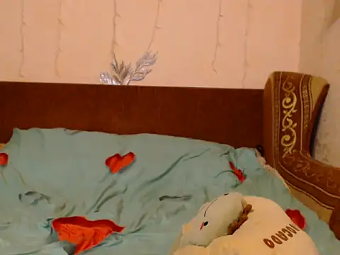 Veronica-Luxs online show from February 13, 8:21 am