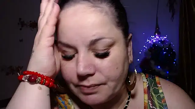 andreea2011 online show from October 14, 6:42 pm