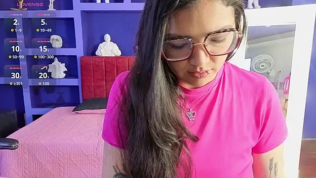 Snapshot of iam_sammy_01 chatting on June 15, 12:07 pm iam sammy 01 online show from June 15, 12:07 pm