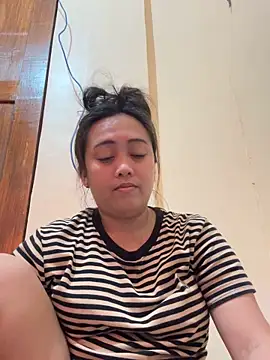 Snapshot of Pinay_Chubby20 chatting on February 3, 2:53 am Pinay Chubby20 online show from February 3, 2:53 am