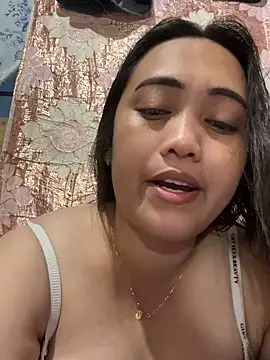 Snapshot of Pinay_Chubby20 chatting on February 7, 9:57 am Pinay Chubby20 online show from February 7, 9:57 am