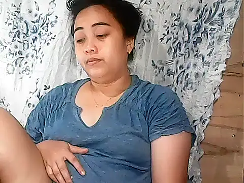 Snapshot of Pinay_Chubby20 chatting on February 9, 11:31 pm Pinay Chubby20 online show from February 9, 11:31 pm