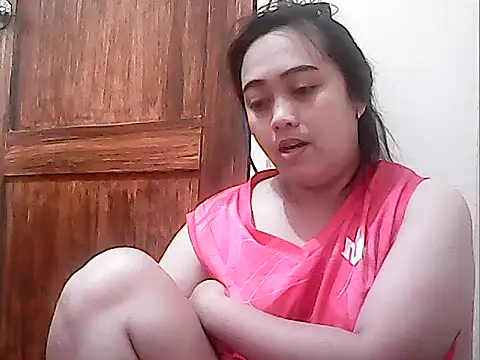 Snapshot of Pinay_Chubby20 chatting on February 22, 9:13 pm Pinay Chubby20 online show from February 22, 9:13 pm