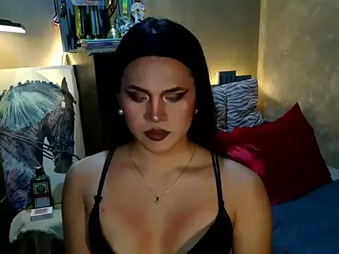 YllanaAltheaXxX online show from July 12, 7:43 am