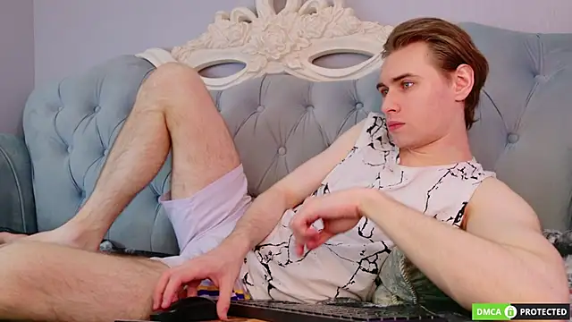 WilliamDyson online show from April 4, 3:49 am