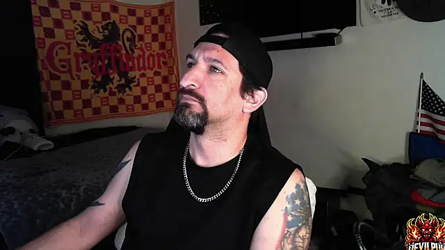Snapshot of DevilPup75_ chatting on September 26, 2:15 am DevilPup75 online show from September 26, 2:15 am