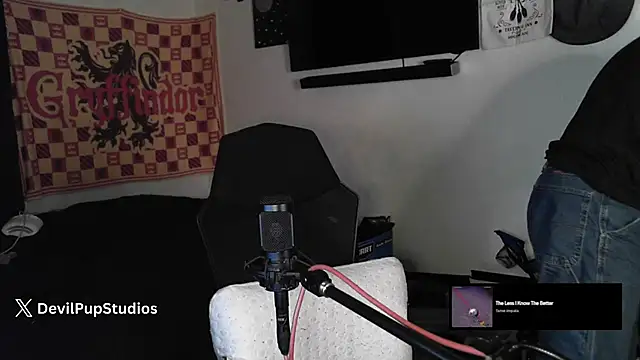 Snapshot of DevilPup75_ chatting on November 6, 3:29 am DevilPup75 online show from November 6, 3:29 am