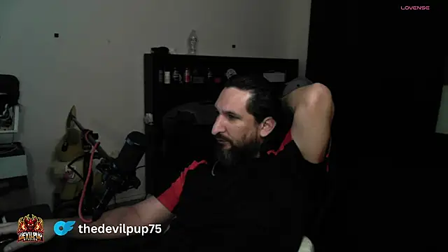 DevilPup75  online show from May 25, 6:41 am
