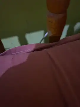 Snapshot of nimaboy21 chatting on October 23, 4:50 pm nimaboy21 online show from October 23, 4:50 pm