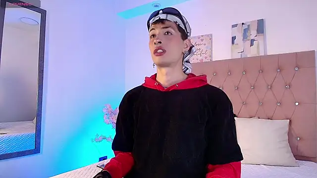 OzorioDany online show from December 3, 3:25 am