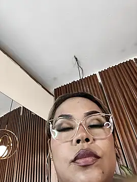 EmilyDuran  online show from October 9, 2:53 am