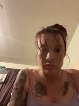 bratlipss online show from March 16, 8:07 am