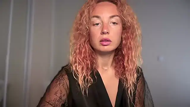 Reddgiirl online show from July 15, 8:41 am