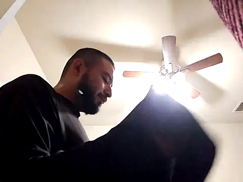 Snapshot of Lb228w chatting on November 26, 12:33 am Lb228w online show from November 26, 12:33 am