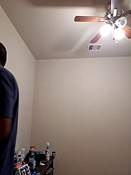 Snapshot of Lb228w chatting on December 4, 10:51 pm Lb228w online show from December 4, 10:51 pm