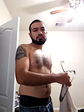 Snapshot of Lb228w chatting on January 13, 3:01 am Lb228w online show from January 13, 3:01 am