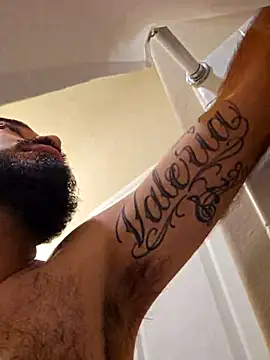 Snapshot of Lb228w chatting on February 10, 1:43 am Lb228w online show from February 10, 1:43 am