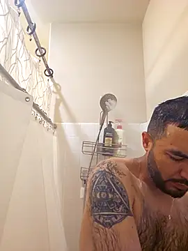 Snapshot of Lb228w chatting on March 3, 4:18 am Lb228w online show from March 3, 4:18 am