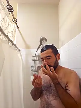 Snapshot of Lb228w chatting on March 19, 12:14 am Lb228w online show from March 19, 12:14 am