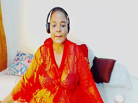 Love-Racheal75 online show from May 28, 9:17 am