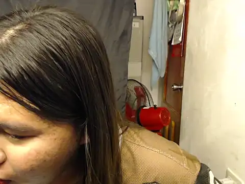 pinay tynee online show from November 20, 4:51 pm