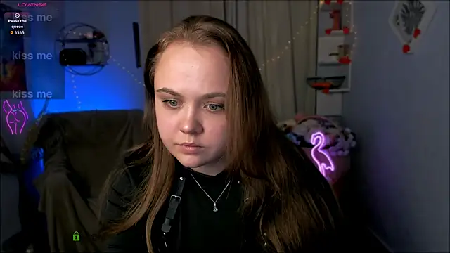 Snapshot of keri_ti chatting on March 1, 8:22 pm keri ti online show from March 1, 8:22 pm