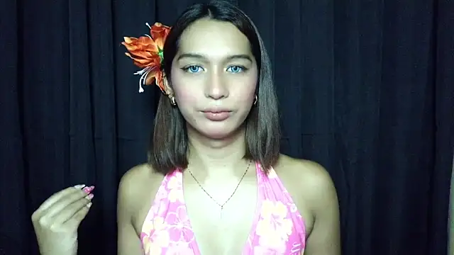 Snapshot of Sophia_Trans chatting on April 24, 7:49 pm Sophia Trans online show from April 24, 7:49 pm