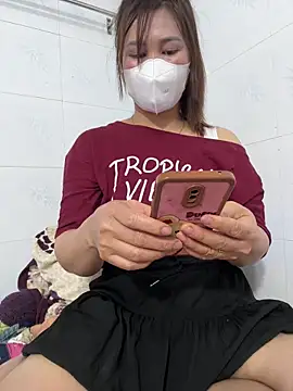 Moan Mary online show from February 3, 2:44 pm