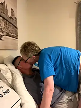 Curvy-Jinx online show from October 25, 7:30 pm