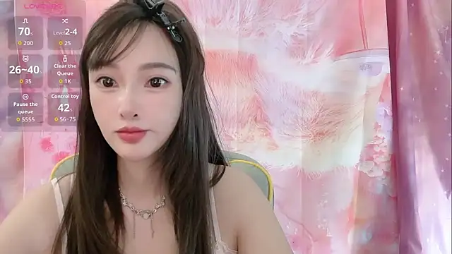 Snapshot of Crush-7ii chatting on December 20, 2:29 am Crush-7ii online show from December 20, 2:29 am