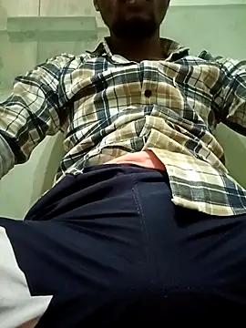 Snapshot of monubigcoock chatting on October 30, 11:11 am monubigcoock online show from October 30, 11:11 am