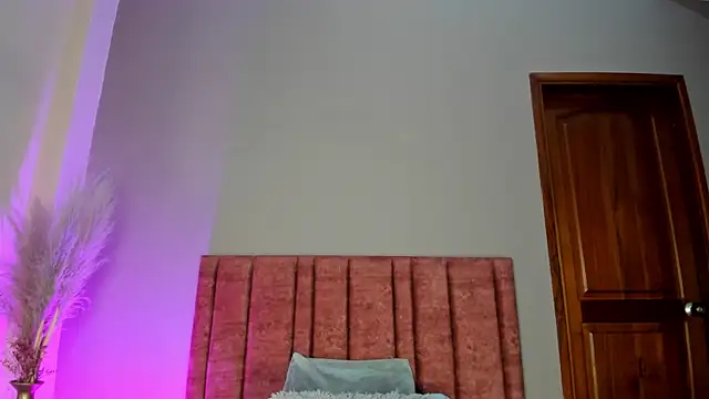 LunaAspen  online show from October 31, 5:58 pm